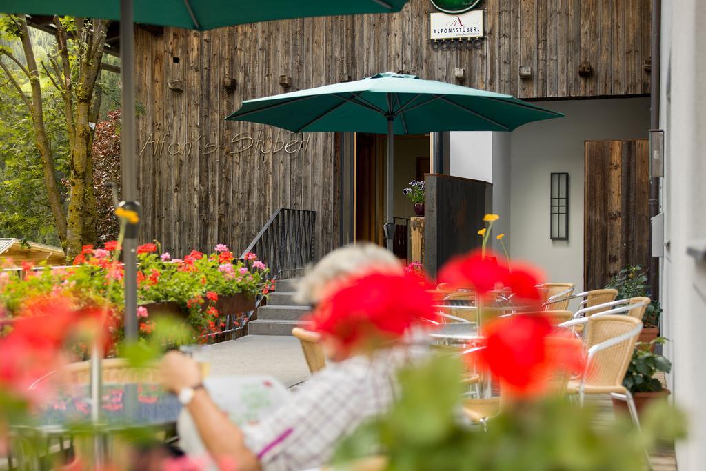 Alfonsstueberl - Ferienwohnungen & Restaurant Innervillgraten Exterior foto